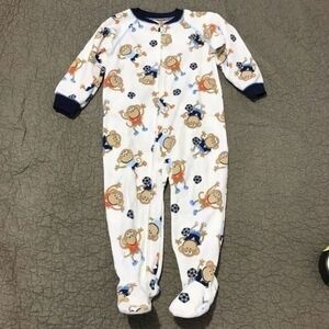 Carter’s Footies hundred percent polyester pajamas size 2T.      A293